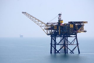 Picture of an oil rig